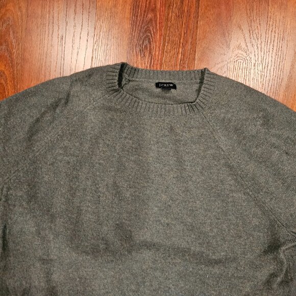 J.Crew Crewneck Sweater – Heathered Green | Classic Cotton Essential - Picture 4 of 8